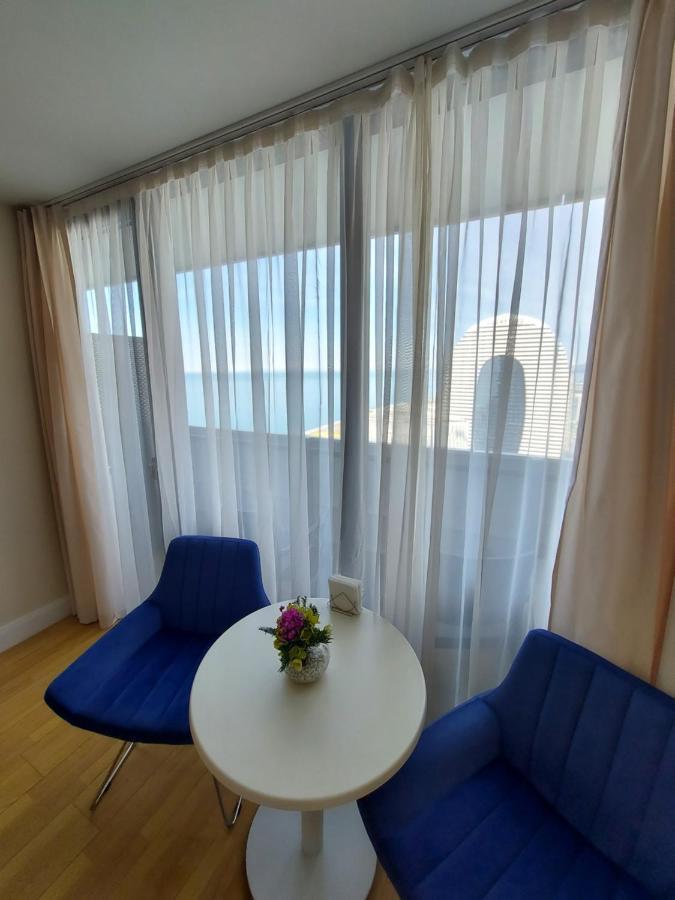 Номера На Высоких Этажах 24,31 Apartment Batumi Luaran gambar