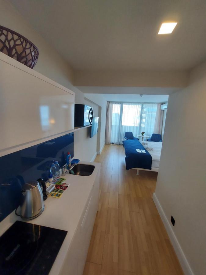 Номера На Высоких Этажах 24,31 Apartment Batumi Luaran gambar