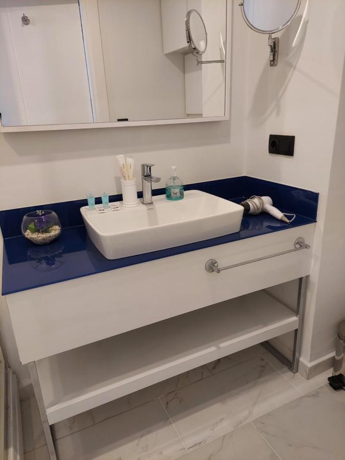 Номера На Высоких Этажах 24,31 Apartment Batumi Luaran gambar